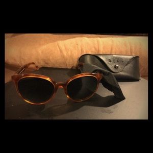 Polarized sunglasses